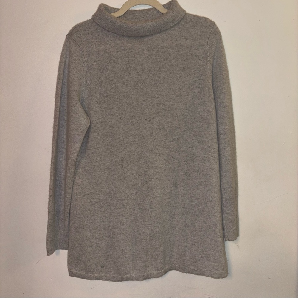 Talbots Pure Cashmere  Gray Turtleneck Sweater M Quiet Luxury Timeless